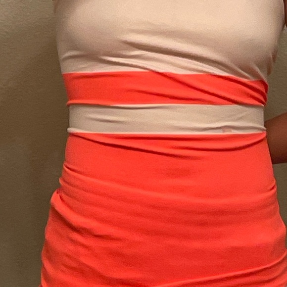 Pink Gap-fit athlete shirt - Picture 4 of 4